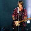 Keith Urban performs pop up show in Nashville