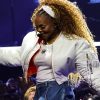 Janet Jackson receives Icon Award at 2025 AMAs, performs for first time on TV in 7 years